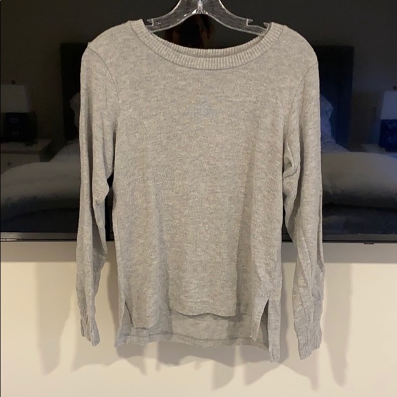 LNA Sweaters - LNA Gray light weight sweater/detailing on sleeves